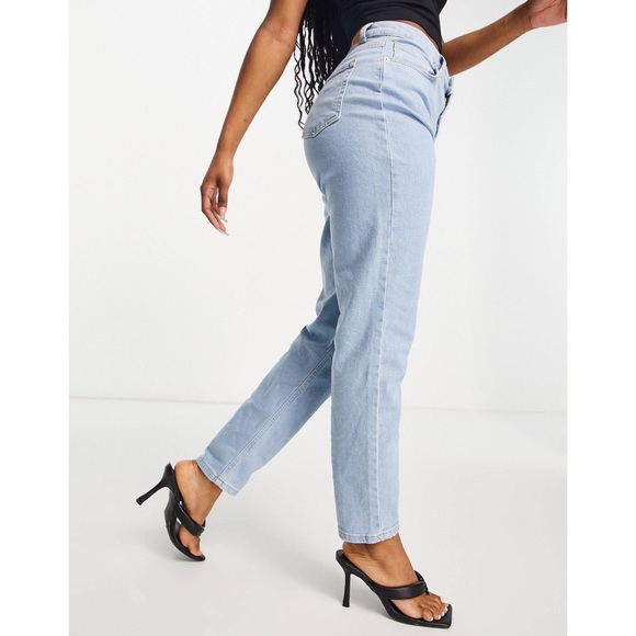 ASOS NA-KD Women’s Cropped Jeans in Blue Light Wash 38 - Picture 3 of 15